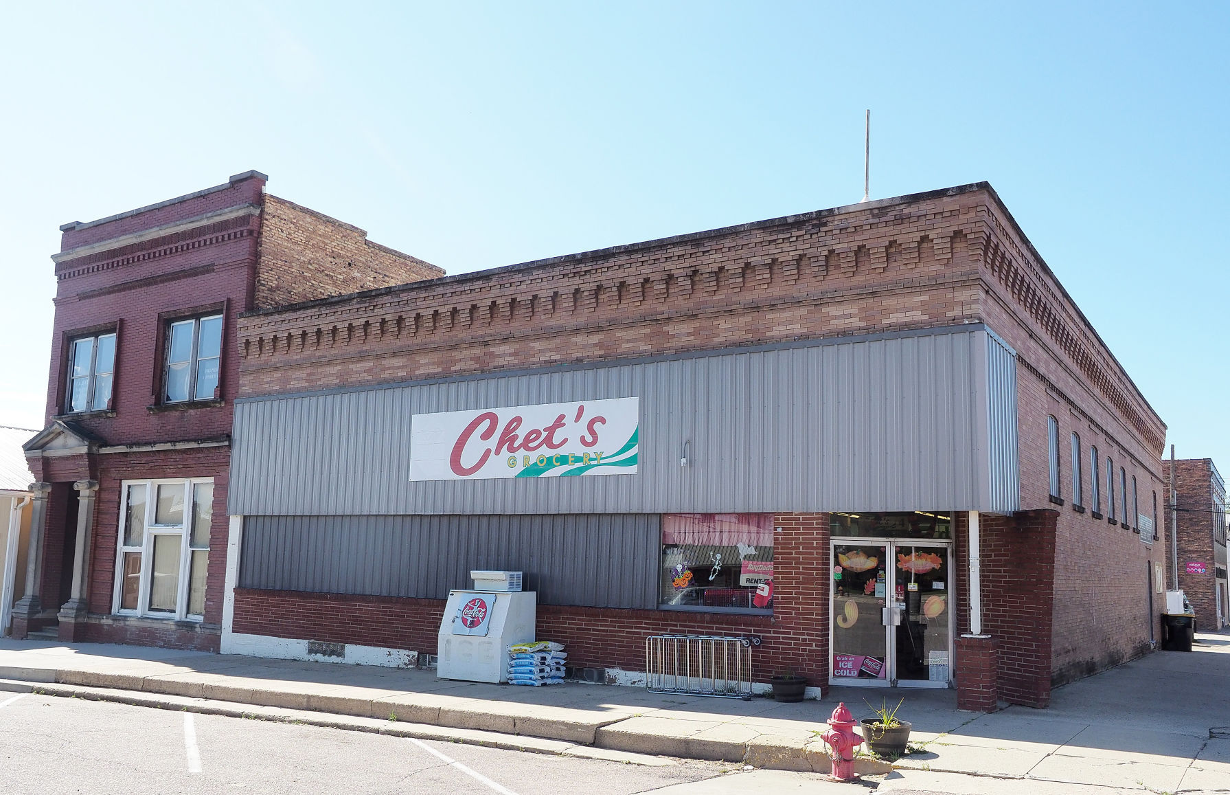 Chet's Grocery